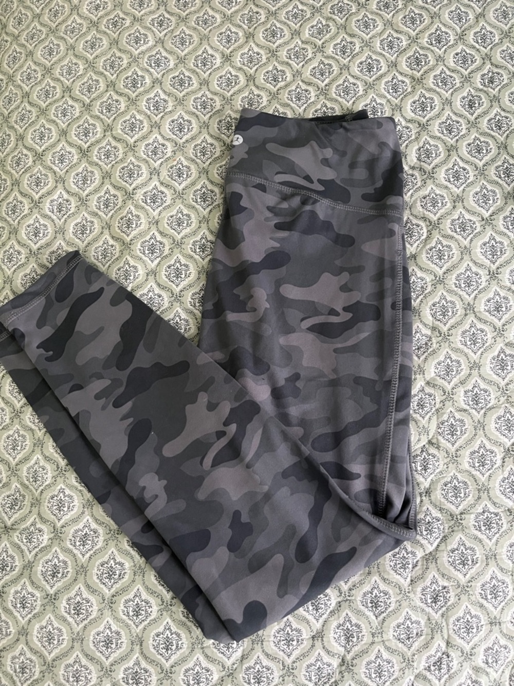 Danskin Gray Camo Active Leggings